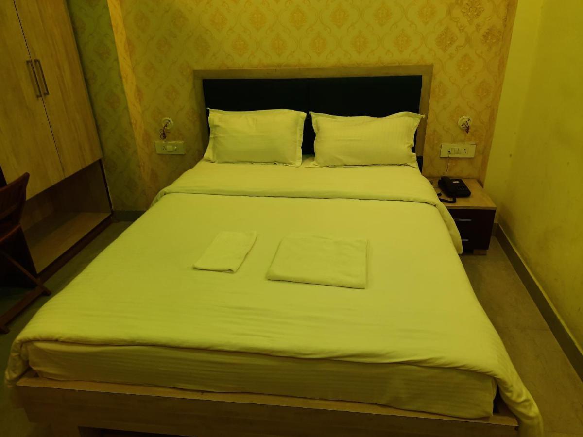 Hotel Delight Deluxe Pipra Dewas Exterior photo
