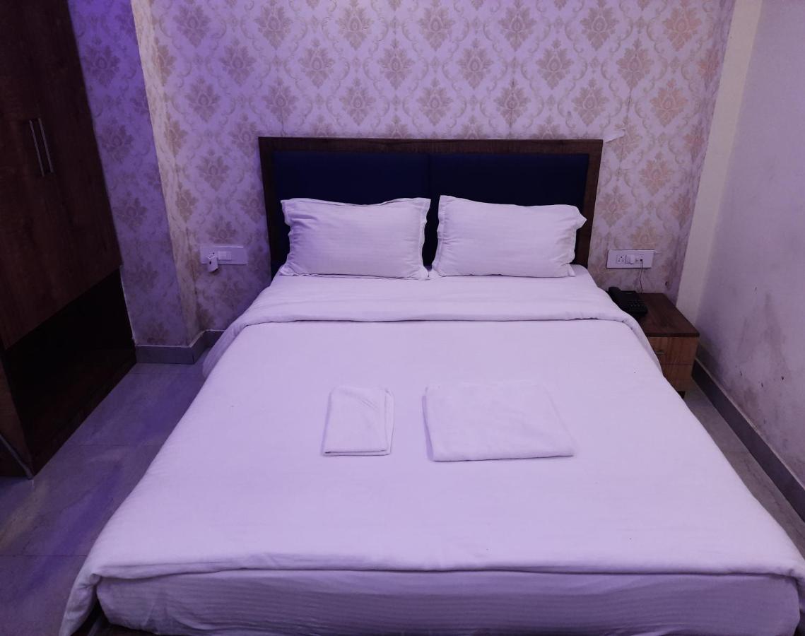 Hotel Delight Deluxe Pipra Dewas Exterior photo
